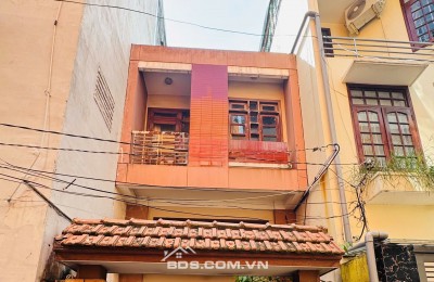 Bán nhà HXH, 1 căn ra MT Trương Công Định P.14 Tân Bình 67m2 3Tầng 3PN. Chỉ 10.8 Tỷ còn TL với chính chủ